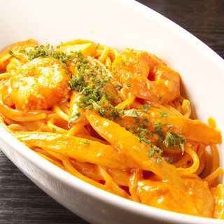 イタリアンバール　キムラヤ - アスパラとエビのトマトクリームスパゲッティ　濃厚な旨みをお楽しみください♪