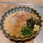 蕎麦と鶏 はんさむ - 胡麻カンパチ