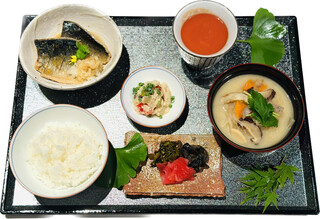 さん 六本木店 - 粕汁と煮魚御膳
