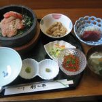 Suginoki - 石焼ごはん鮭いくら定食