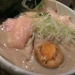 ばっこ志 - やばッ！！まじウマッ！！特別濃厚鶏白湯-追加トッピング乗せ(2013/10)