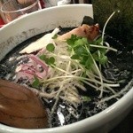 ばっこ志 - 焦し油を使った劇的においしい鶏白湯(2013/10)