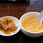 味園酒家 - 味園酒家 ＠日本橋 ランチ定食に付く搾菜と溶き玉子スープ