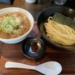 つけ麺屋しずく - 濃厚みそつけ麺 930円♪ 久々の訪問 美味しくいただきました♪