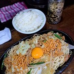 ケンゾーカフェ - 焼きラーメン