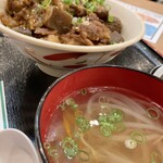 焼肉 はぐれ雲 - 牛すじぶっかけ丼