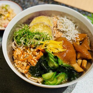 多種多様な麹をいろいろ♪身体を整える優しい食「創作家庭料理」