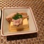 古今 - お通し　玉子豆腐と鶏肉蒸し物