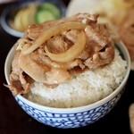 菱田屋 - 豚肉しょうが焼き定食 ご飯大盛