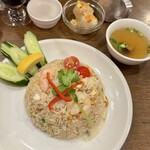 タイ料理キングサイアム - ランチメニュー「カオパットクン」(990円)