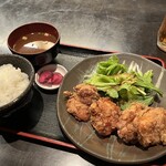 Jizake Jishouchuu Kanai - 日替わり 鶏の唐揚げ