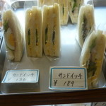 Tatsukawa Be-Kari- - 店内に並ぶサンドイッチ