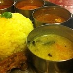 タリカロ - 夜のタリカロカリー・セット