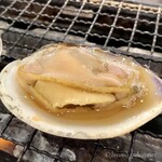 Isomaru Suisan - 白蛤(ホンビノス貝)の殻焼。