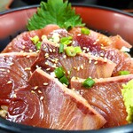 カネセイ - マグロとブリの漬丼