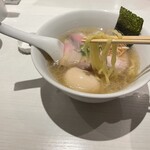 Tsuchi No Tomi - 鴨✖️鶏✖️豚　きのこ香る淡麗塩らーめん
