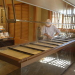 宇豆基野 - 湯波槽にはられた豆乳