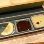 宇豆基野 - 先附　ゆば三種；湯波用の付けダレも三種