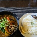 スープカレーアンドバー悟空 - 濃厚なスープにコクがある