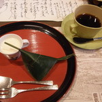 宇豆基野 - 小菓子　麩万頭　杏仁豆富　わらびもち