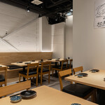 Sushi Sakaba Edomaru - 団体様対応可能なテーブル席でございます。