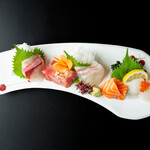 Assorted sashimi