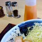 ぶた福 チャコール - ドレッシングは☝️のみ、ご飯にゆかりです➰(*≧∀≦*)