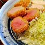 ぶた福 チャコール - 角度を変えて❗️ピンク(*≧∀≦*)柔らか❗️溢れるお肉の旨味です➰(o^∀^o)