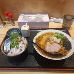 幸屋きよまる - 昔ながらの中華そば800円 本日のSセット 北海道産天然鰤と〆鯖の丼600円