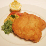 銀座 ハプスブルク・ファイルヒェン - ランチコース(5250円・サ別)の仔牛ロース肉の”ウィーナーシュニッツェル” ウィーナーサラートを添えて(コースに+1050円)