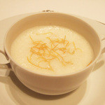 銀座 ハプスブルク・ファイルヒェン - ランチコース(5250円・サ別)の和栗のスープ メランジェ仕立て ズュースカルトフェルシュトロー