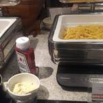 創作ダイニング ラ・ベランダ - フライドポテト、鰆の香草パン粉揚げ