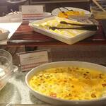 創作ダイニング ラ・ベランダ - デザート　フルーツグラタン、杏仁豆腐、バナナチョコパウンドケーキ、ロールケーキ