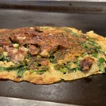 もりぐち - うす焼きながら食べごたえあり、唐辛子で少しピリ辛