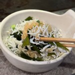 もりぐち - ポン酢でいただく「しらすおろし」サッパリ箸休め