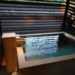 あわじ浜離宮 別荘 鐸海 - 3人余裕で入れる大きな露天風呂