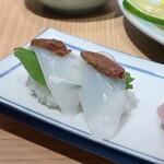 魚屋の200円すし ニューすしセンター - センターのイカ