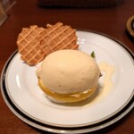 Emu Shikafe - 檸檬ケーキ
