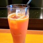 名前のないイタリア料理店 - ブラッドオレンジジュース
