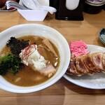 Nishiya - 2023年10月　丸鶏イカそば特濃ラーメン（限定）+鬼ヶ島餃子　1300+450円