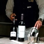 USHIGORO S. - ワインもお披露目