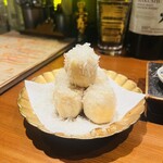 食堂TOMIDORI36 - 小芋の唐揚げパルミジャーノチーズ　580円