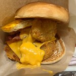 Wendy's First Kitchen - 料理写真:月見C.B.P.チキンフィレバーガー！