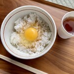 馬籠館本館横 出店 - 卵かけご飯　300円