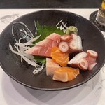 旬味ＩＳＯＺＥＮ - 本マグロ大トロを中心に、他はタコとサーモン