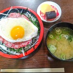 味の龍月 - 料理写真:牛とろ丼