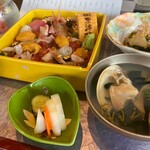 田里津庵 - このハマグリの碗もの！お出汁とじゅんさいと木の芽の相性が最高でした。