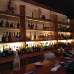 羅生門 - 落ち着いた雰囲気の店内です。