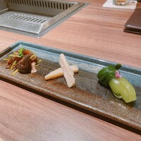 焼肉うしごろ 新宿三丁目店 - 