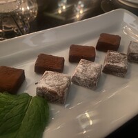 Bar&Lounge MAJESTIC -  Bar&Lounge MAJESTIC -